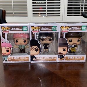 🍾CLOSET CLEAN OUR ACCEPTING ALL REASONABLE OFFERS🍾